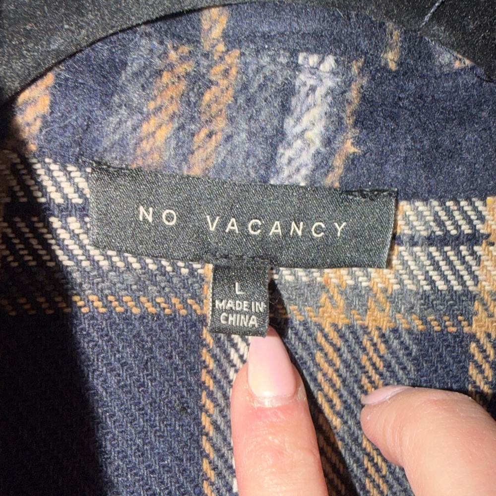 NWOT No Vacancy Brushed Wool Plaid Shacket - Navy and Tan - Picture 4 of 5